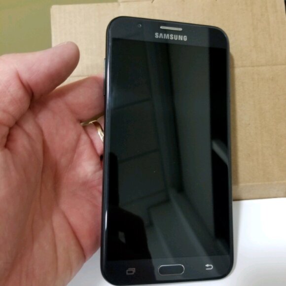 Samsung Galaxy J7 16GB Unlocked. In good condition !!! - Picture 2 of 5